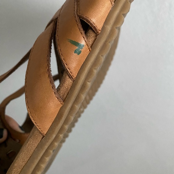 Rockport Flats Size 8.5 T-Strap Leather Tan Grannycore Grandma Mary Jane Sandal - Picture 5 of 9